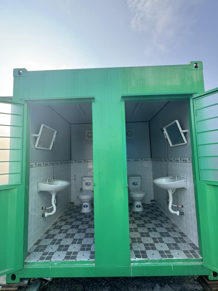 container toilet 10 feet 20 cữa