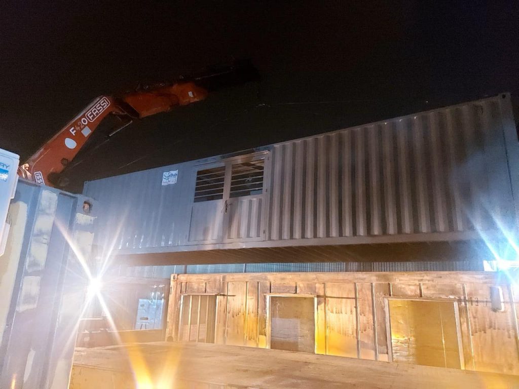 vận chuyển container văn phòng