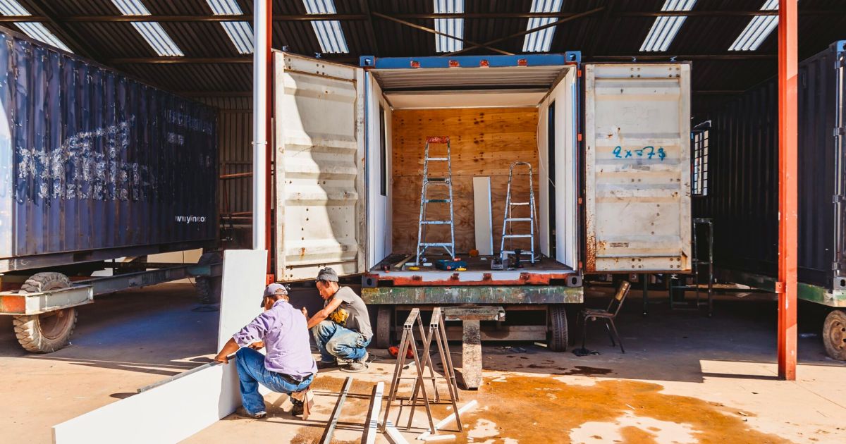 Bảo Trì Và Nâng Cấp Nhà Kho Container