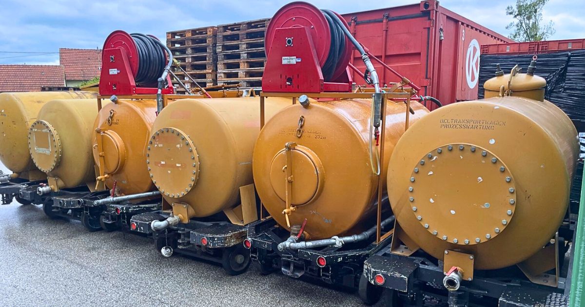 Container Tank di động